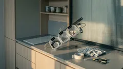 옷걸이와 바인더 클립으로 만드는 사선 수납 트레이 DIY