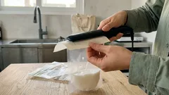 다이소 열압착 파우치로 여행 샴푸·로션 1회분 소분하는 법